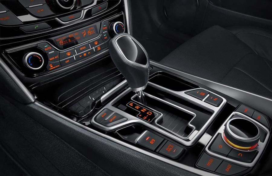 Детали интерьера Geely GC9 2014 года  (фото 34 из 37)